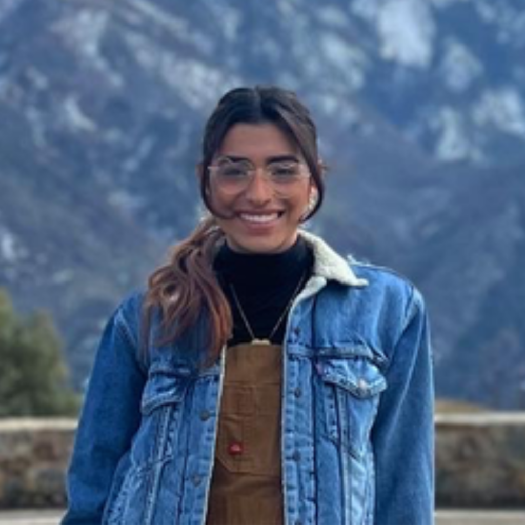 Headshot of Leslie Arredondo